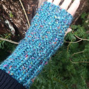 Key Largo Tweed Chunky Knit Handmade Fingerless Texting Gloves Rayon Ble…